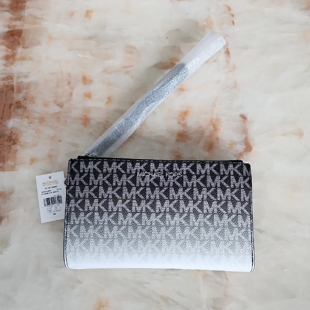MICHAEL KORS Jet Set Large Ombré Signature Logo Wristlet Wallet
